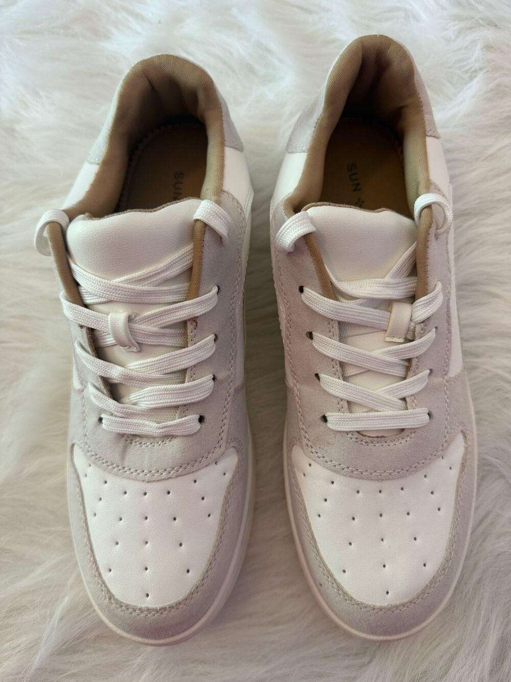Sun + Stone Women's Mauraa White Lace Up Sneakers Size 9